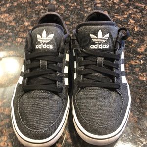 Adidas sneakers/ Great Condition